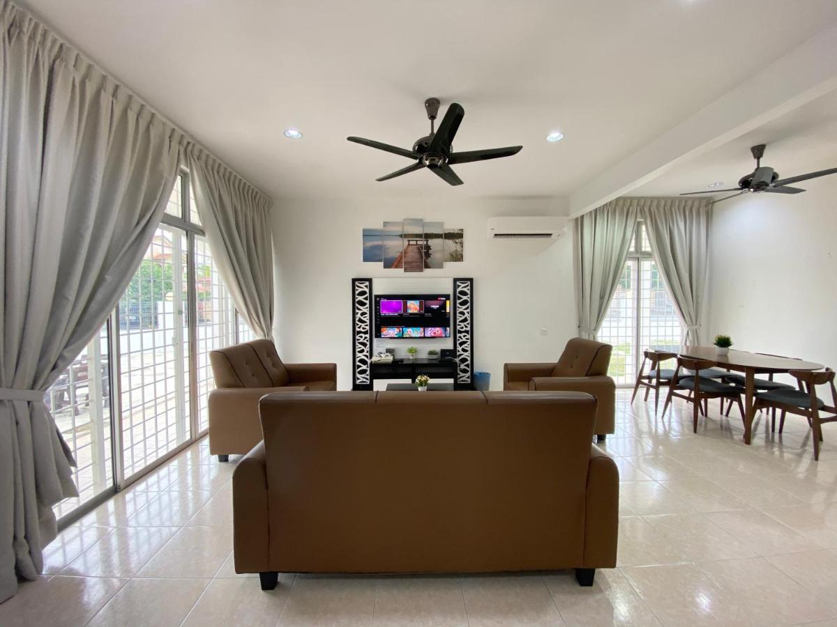 Langkawi Cozy Holiday Home At Bukit Indah By Zervin Kuah Exterior photo